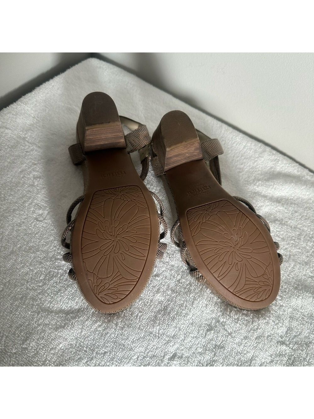 Umberto Raffini Signature Sandals Size 9 - Picture 4 of 5